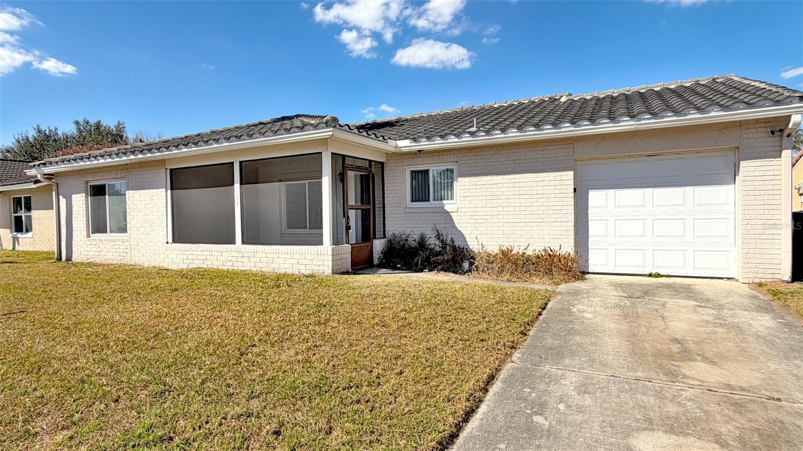 5523 Westbrook Drive, FL