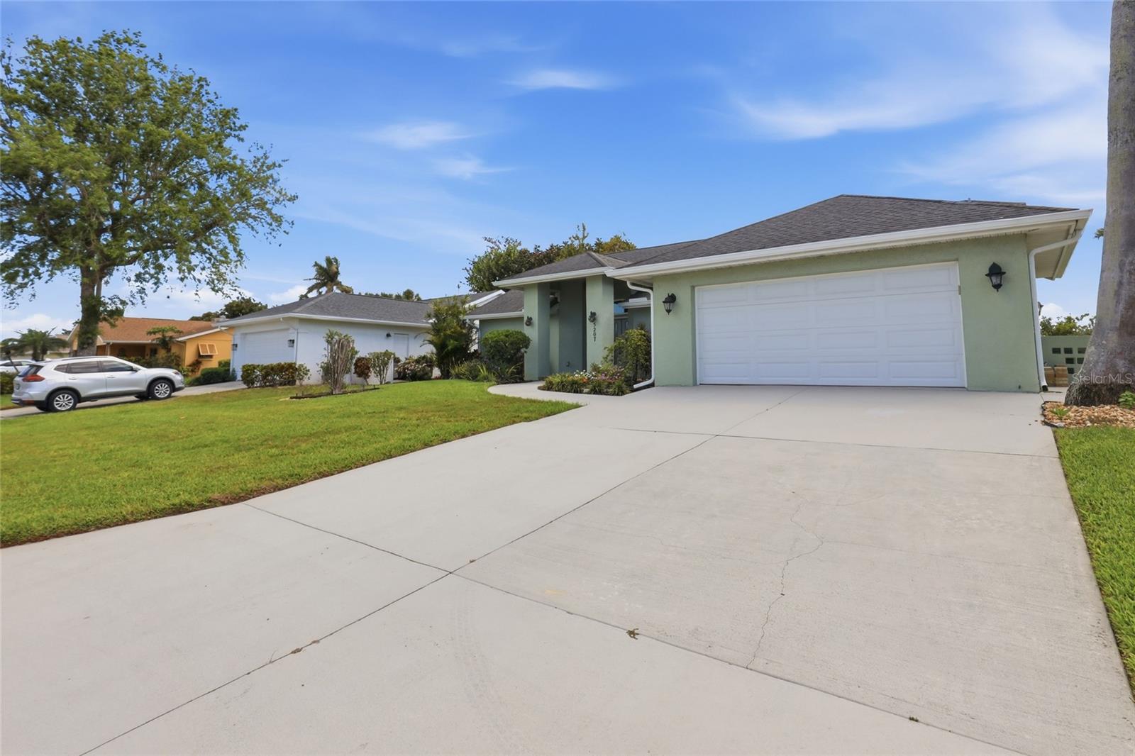 5207 86th Street Court, FL