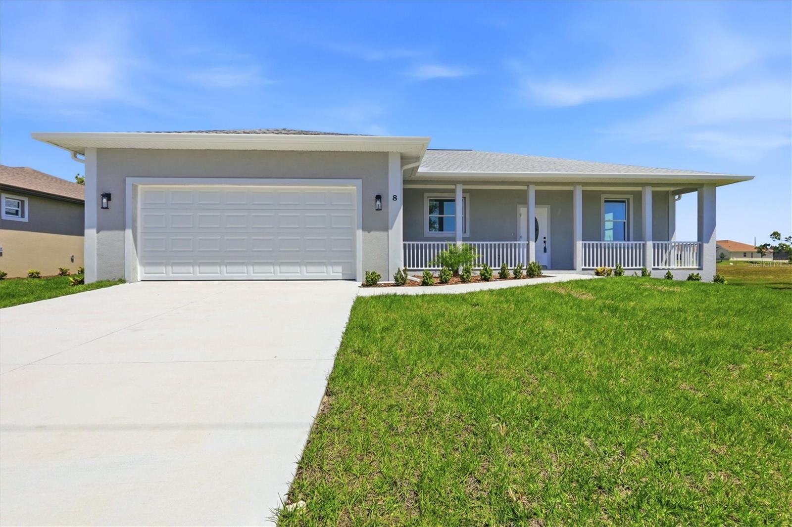 8 Bank Ct, FL