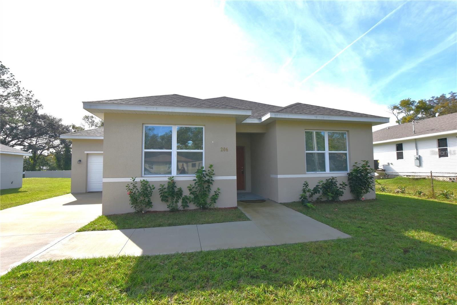 206 Crescent Drive, FL