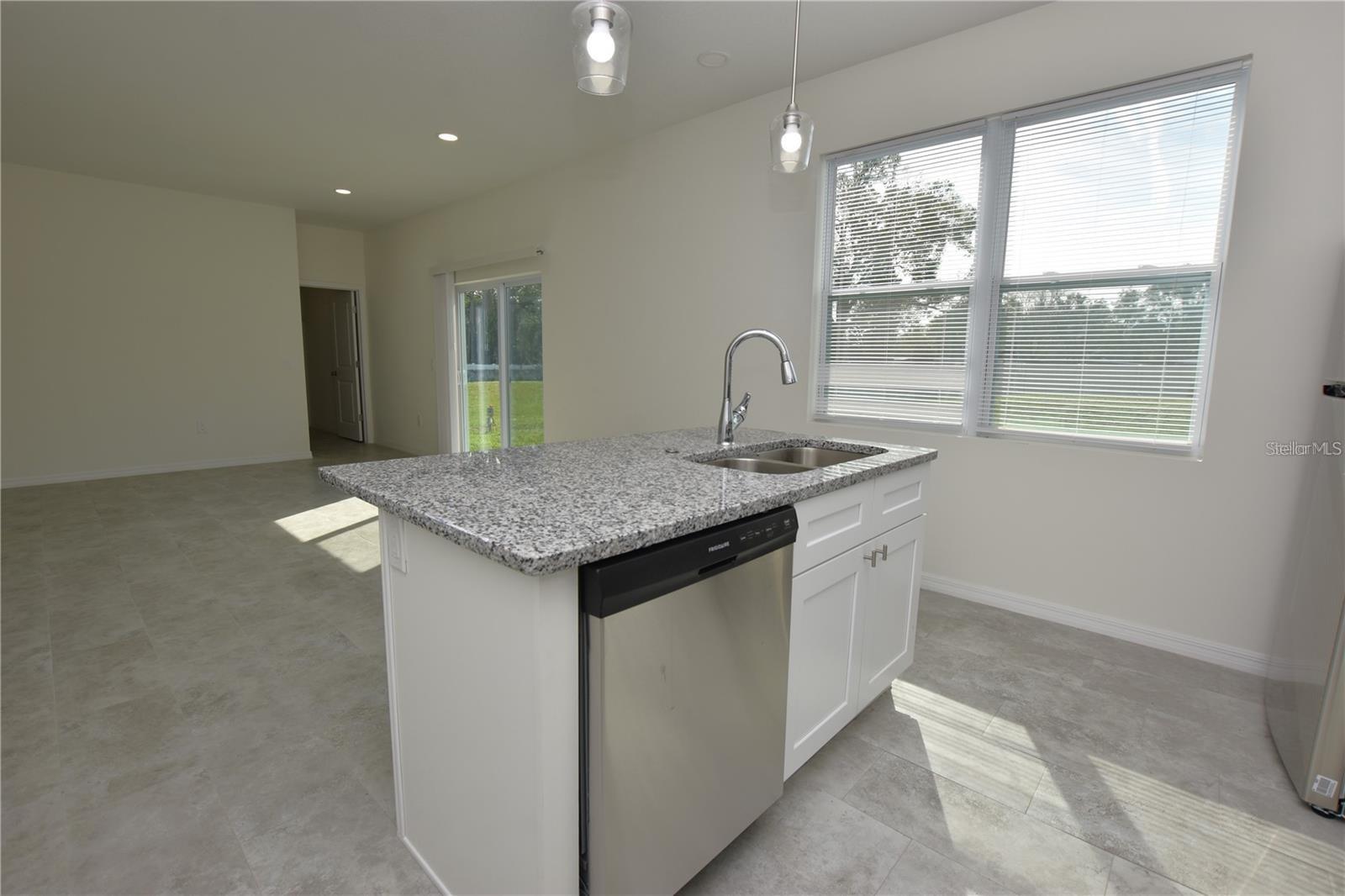 206 Crescent Drive, FL