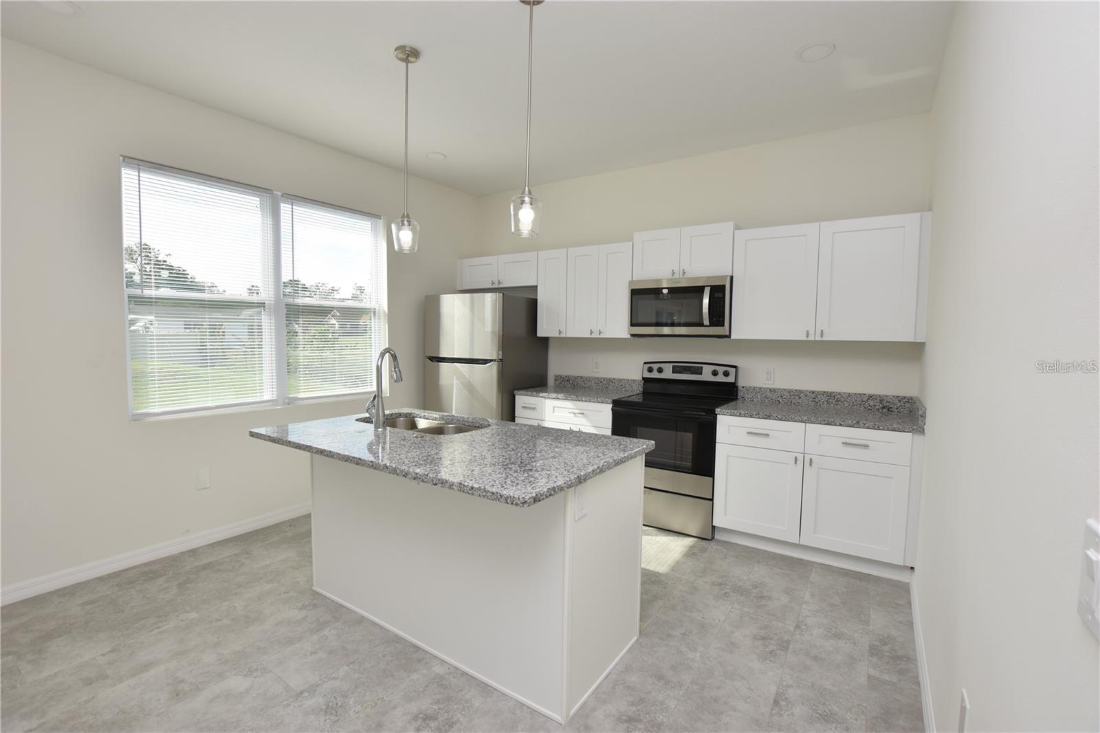 206 Crescent Drive, FL