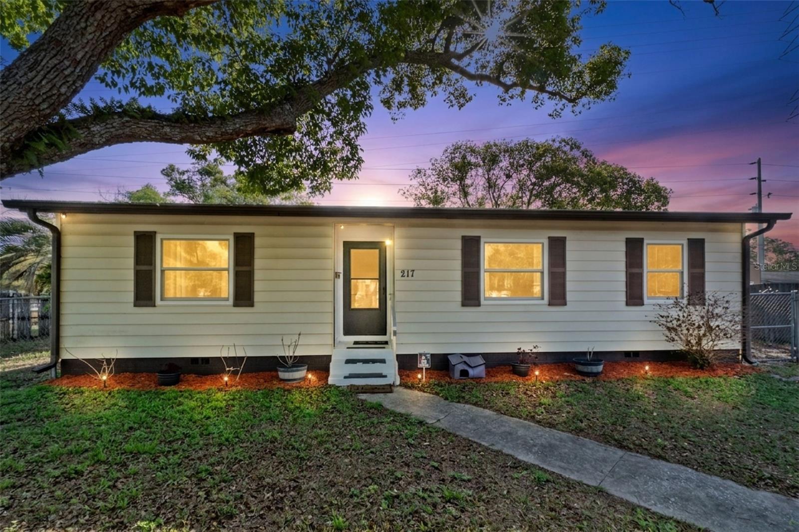 217 Colony Dr, FL