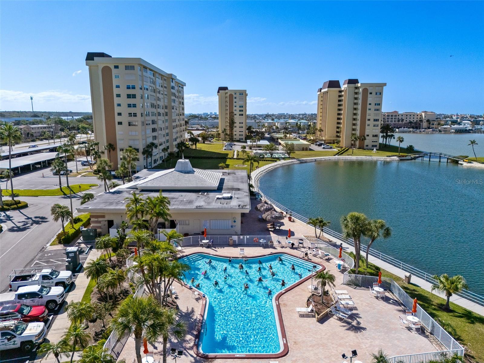 4775 Cove Circle, FL