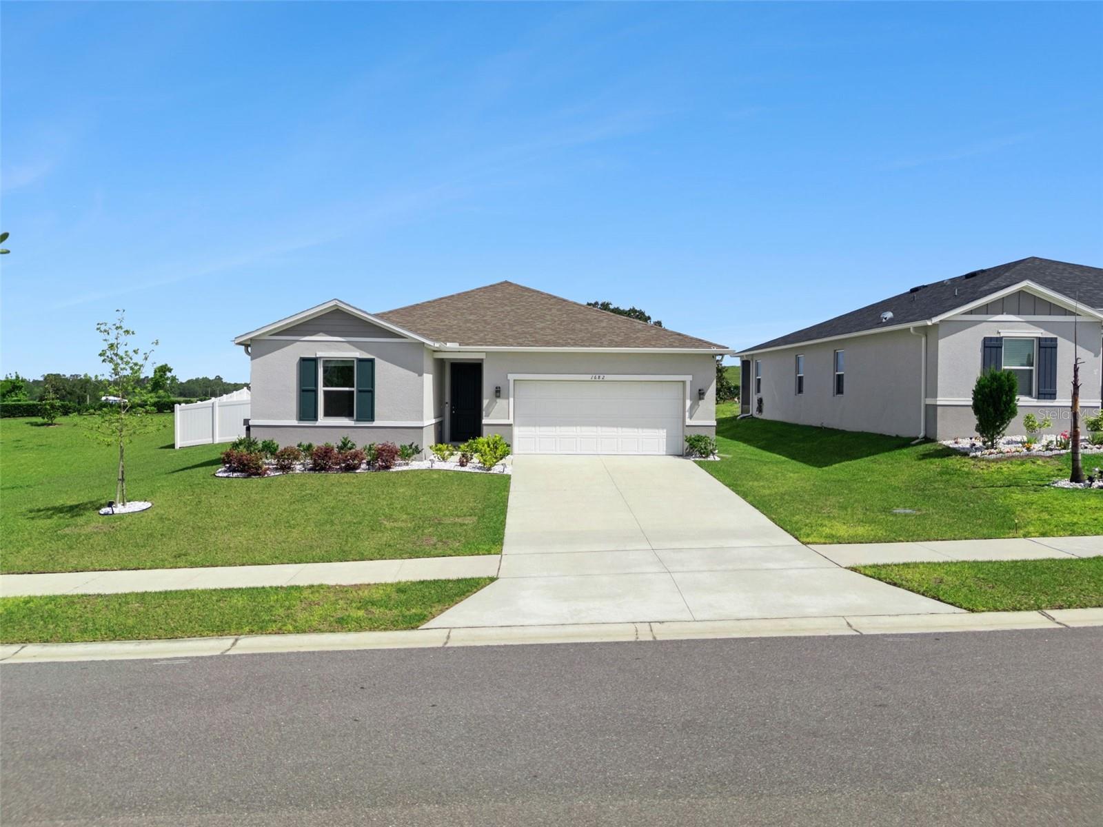 1682 Littleleaf Boxwood Loop, FL