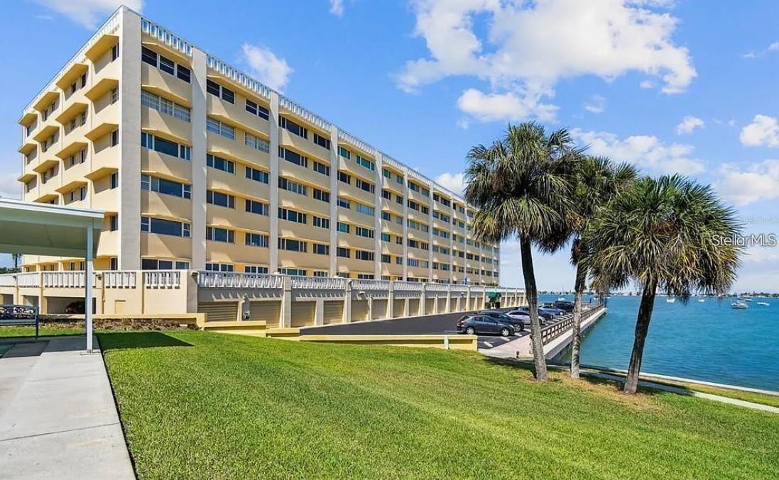100 Bluff View Dr #308a, FL