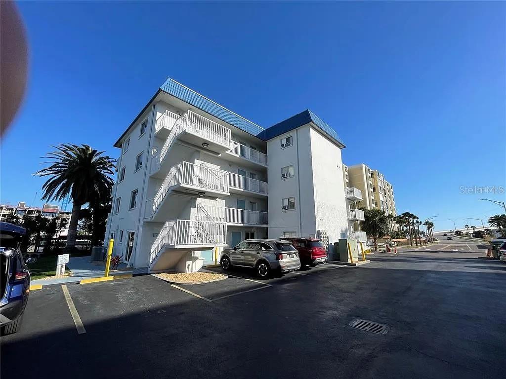 800 Bayway Blvd #26, FL