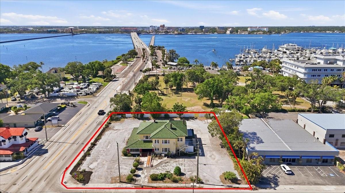 337 8th Ave W, FL