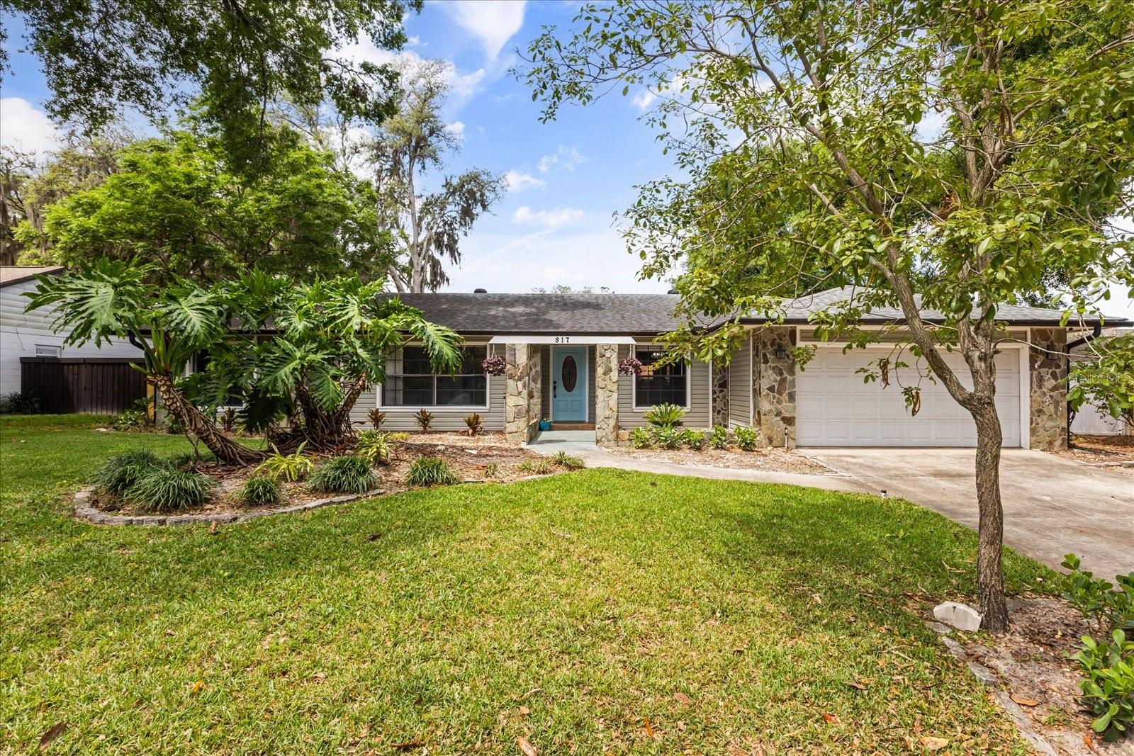 817 E Harbour Ct, FL
