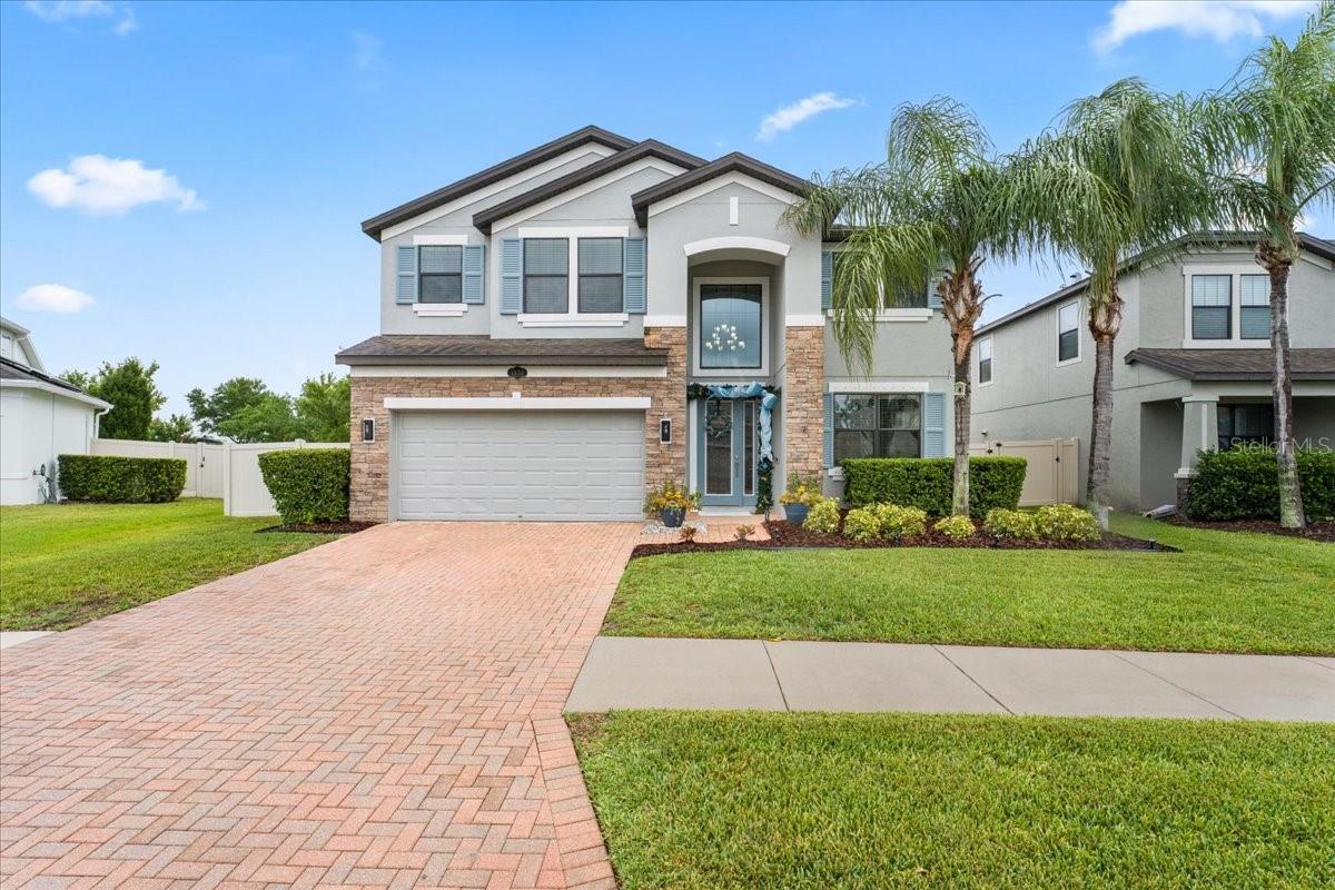 1675 Feather Grass Loop, FL