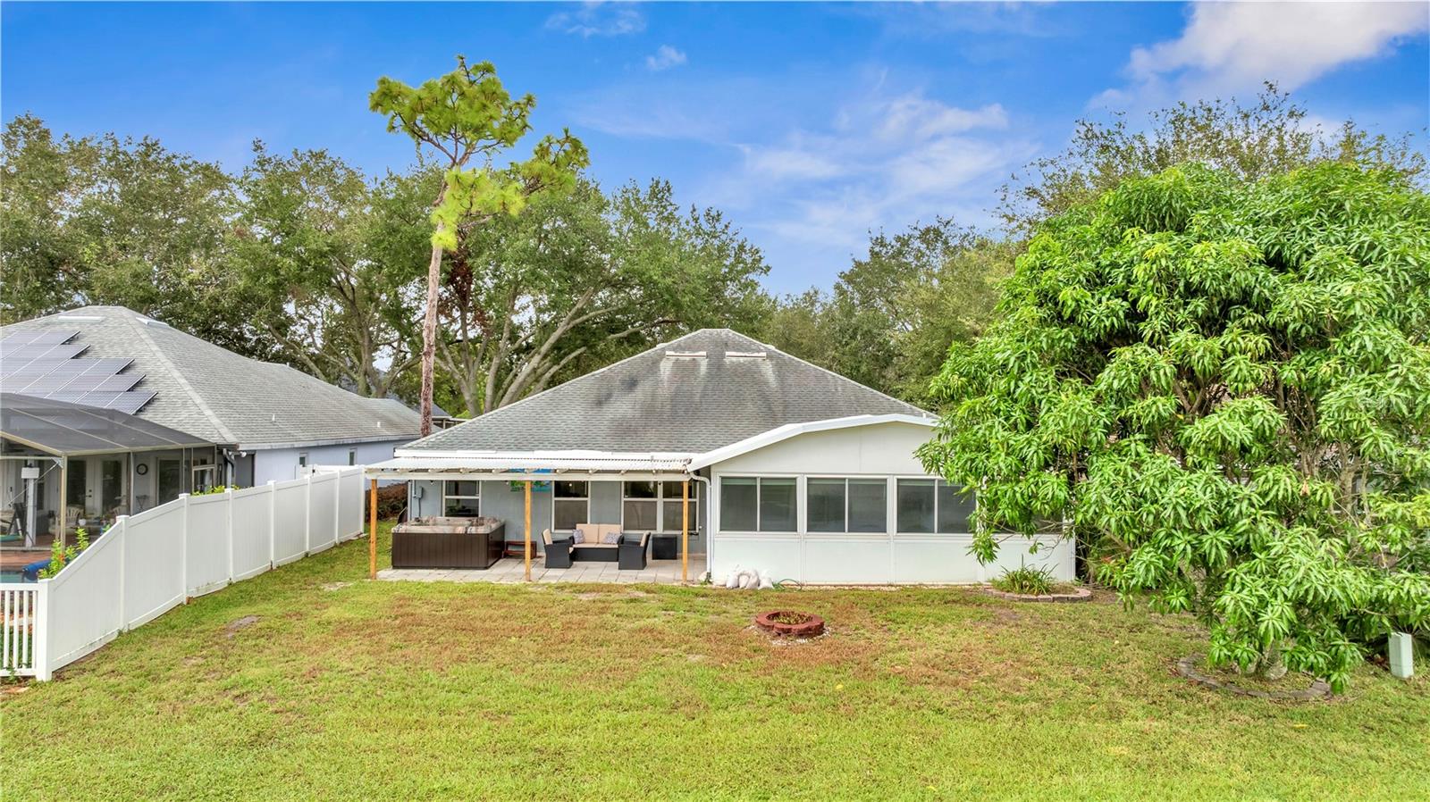 12819 Waterhaven Circle, FL