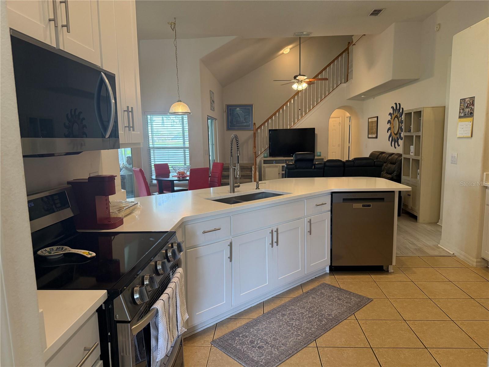 1043 Chamberlin Trail, FL