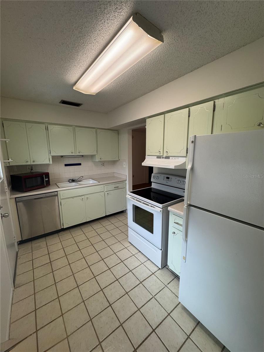 1126 King Arthur Court, FL