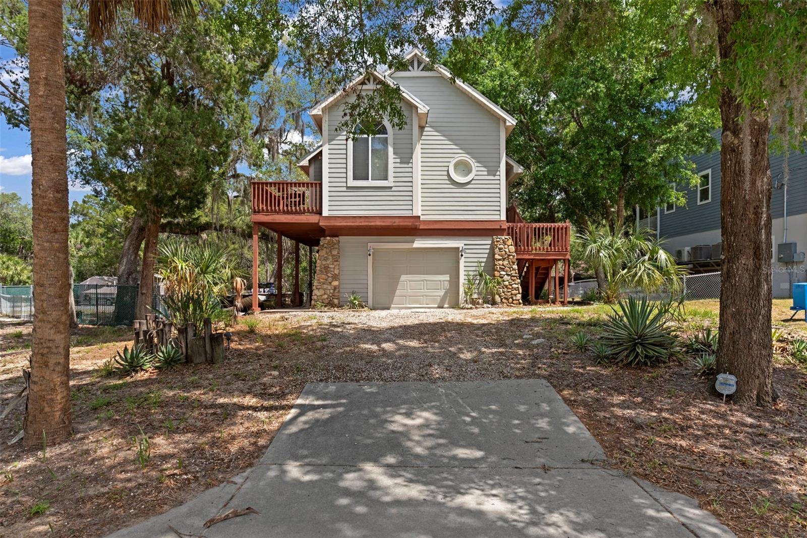 6779 Pinebranch Point, FL