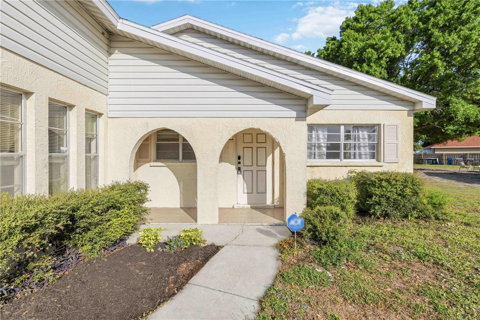 2615 9th Ave. Drive E., FL