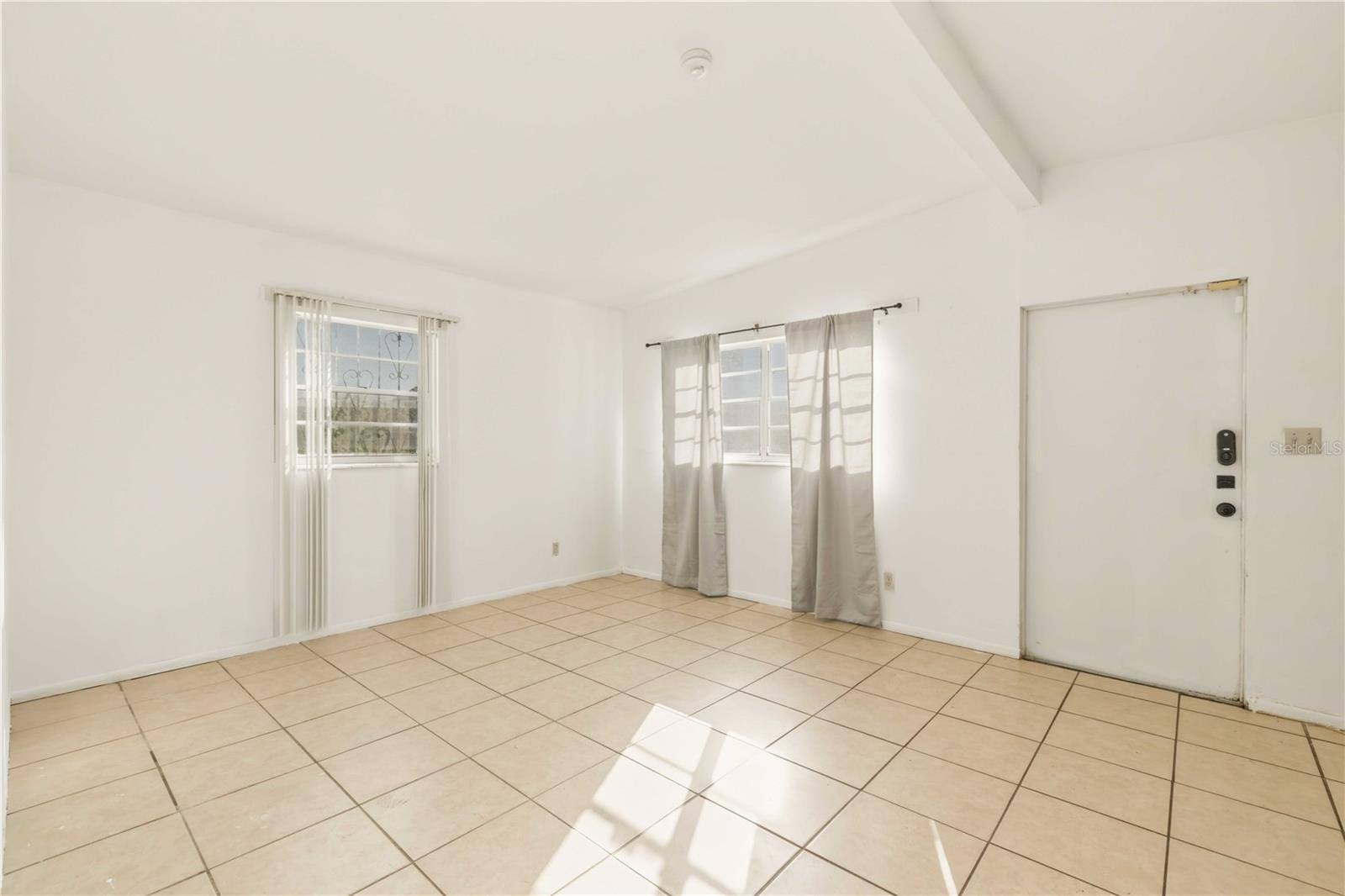 2615 9th Ave. Drive E., FL
