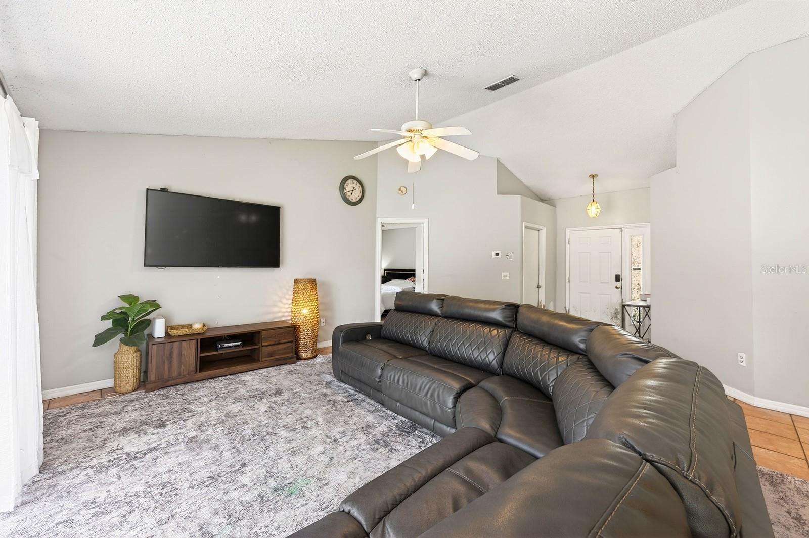 2037 Greystone Trail, FL