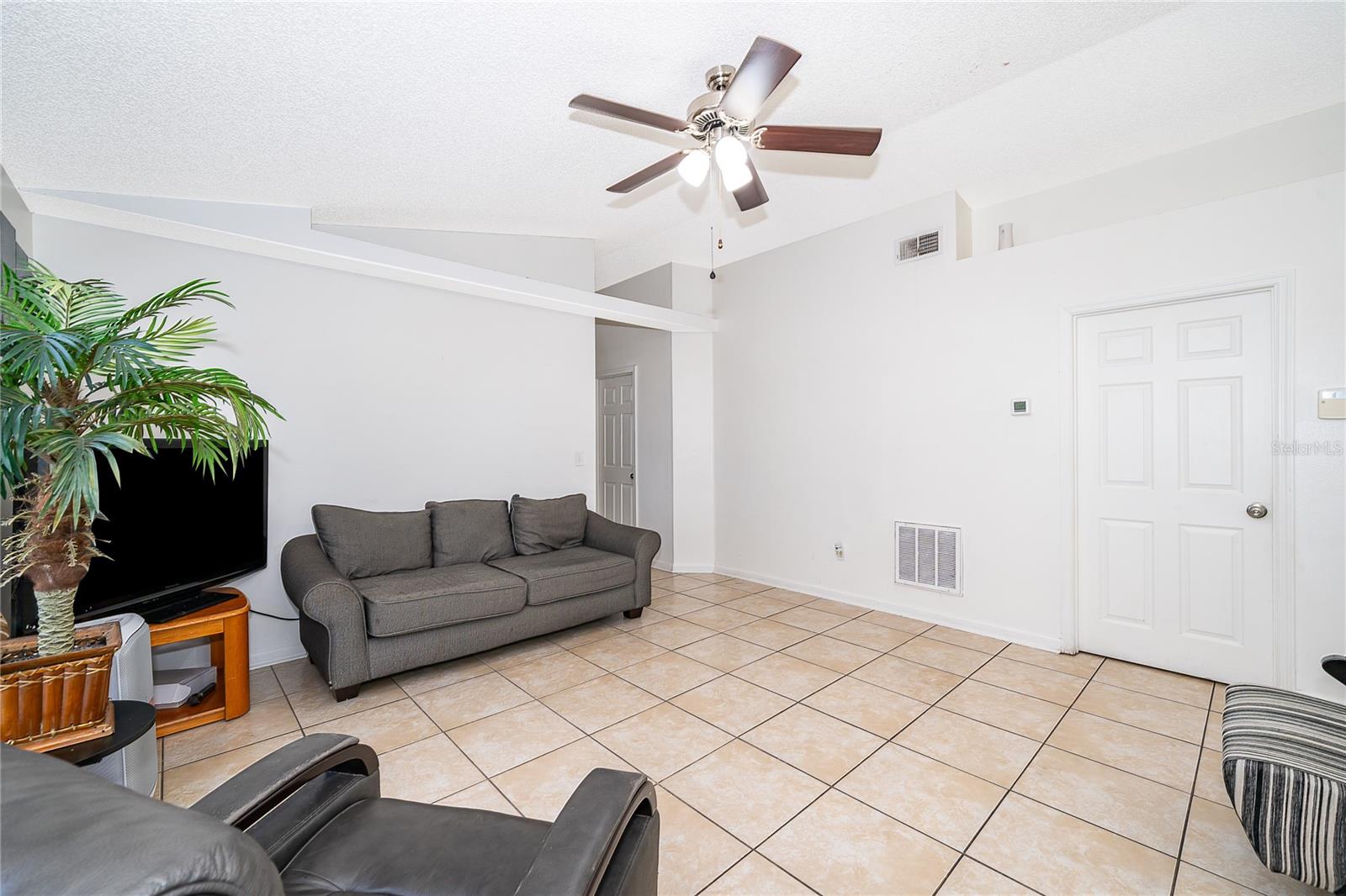 1717 Chatham Circle, FL