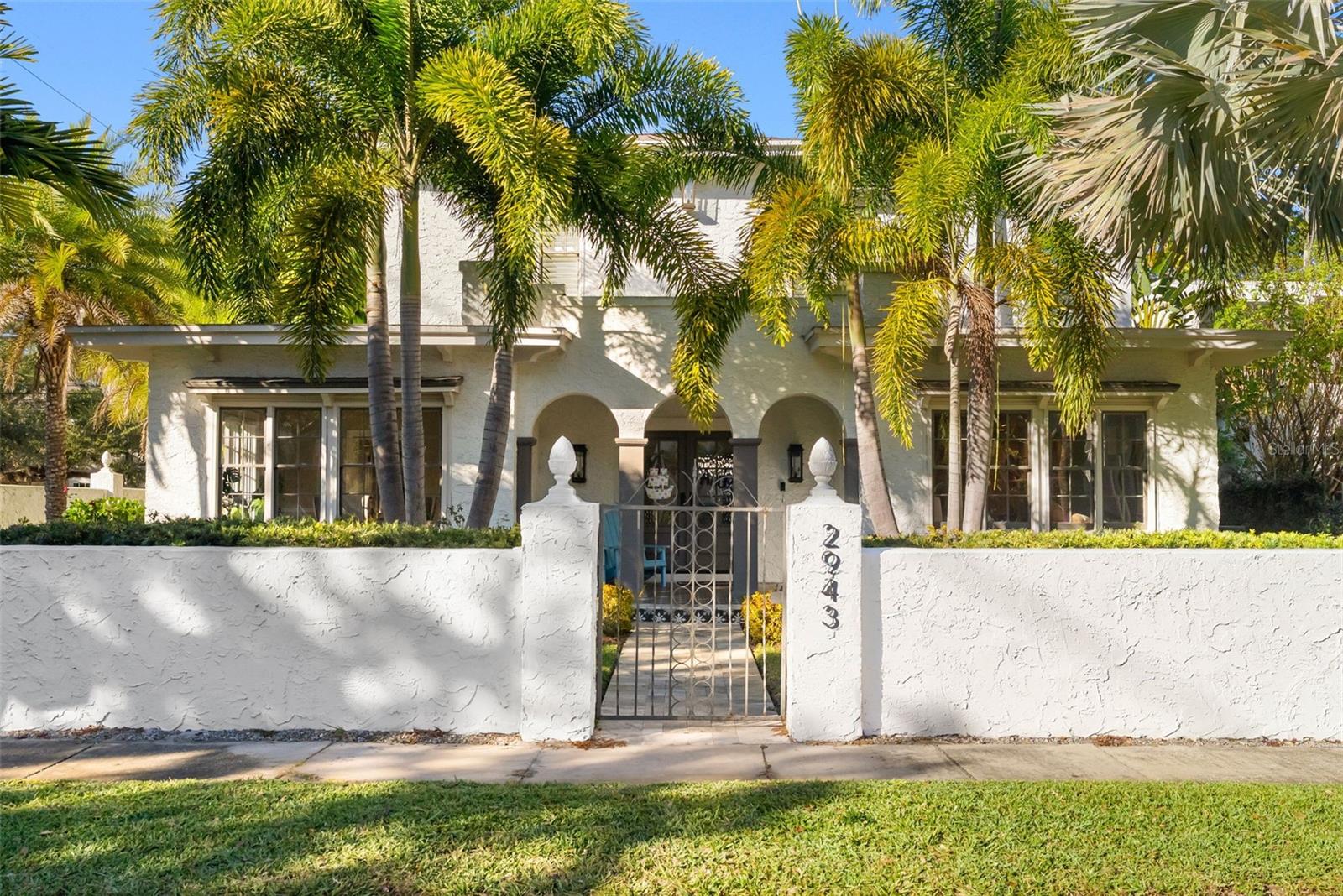 2943 Bayshore Court, FL
