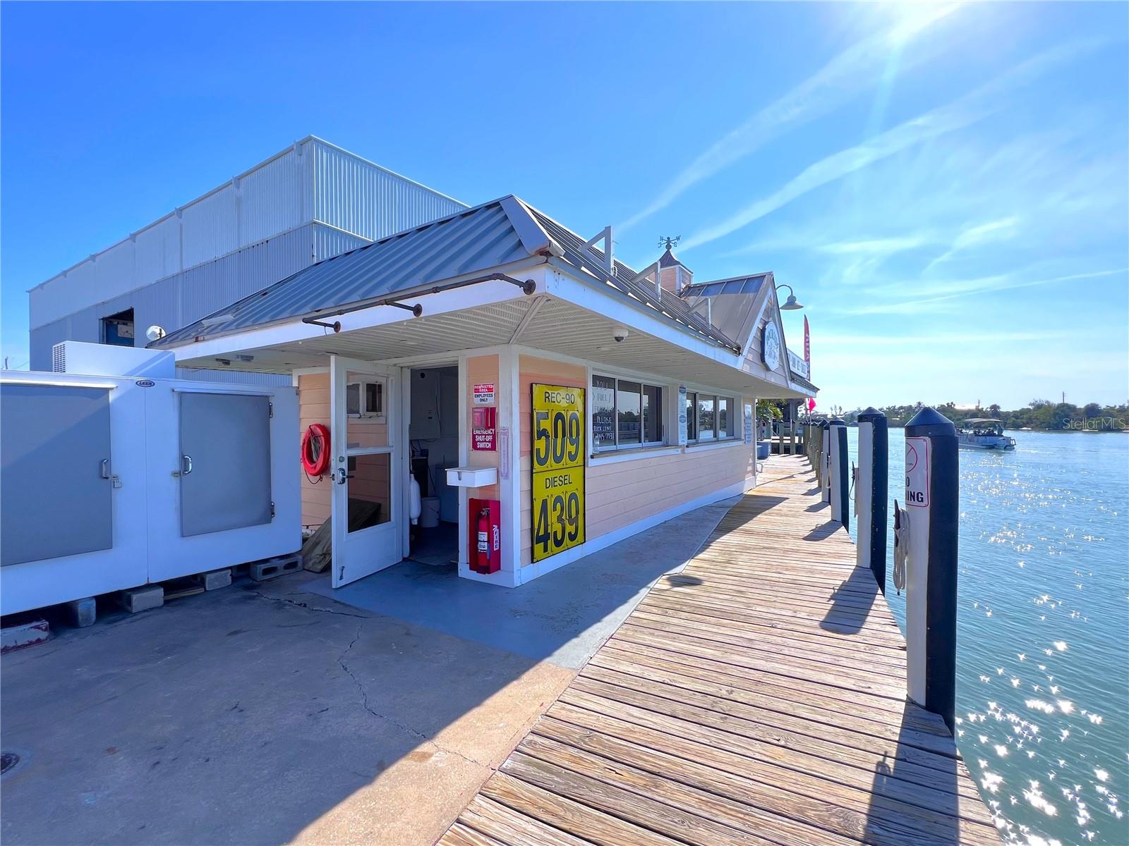 100 Circuit Road, FL