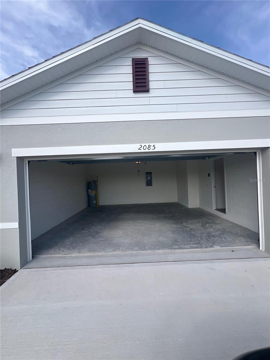 2085 Walnut Creek Drive, FL