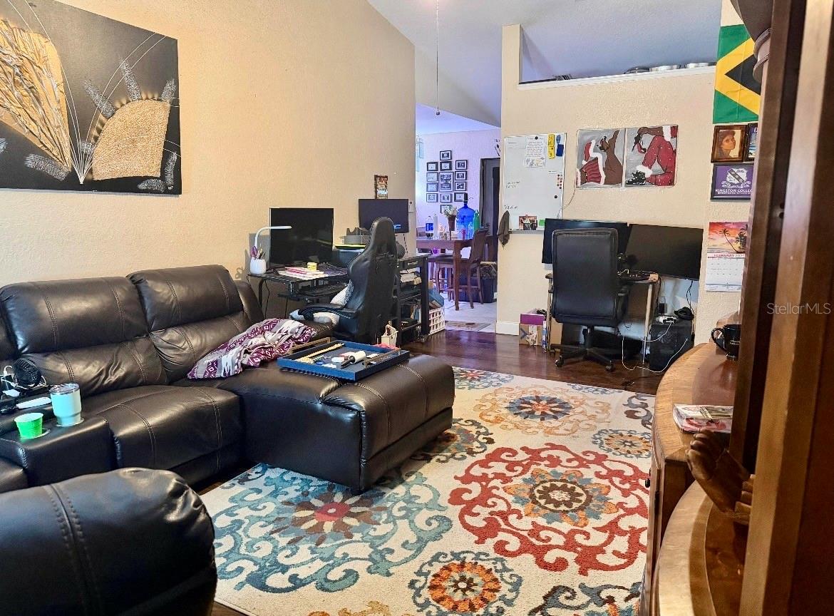 207 Lily Pad Rd, FL