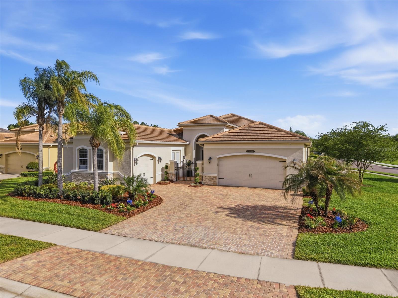 2420 Coco Palm Cir, FL
