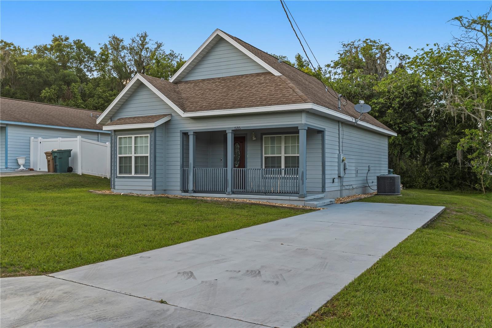 535 Silver Springs Place, FL