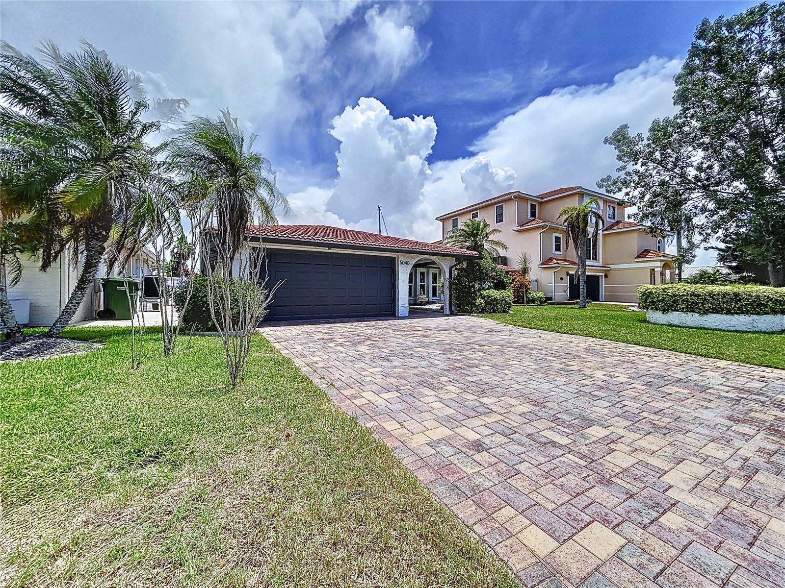 5040 Glenn Drive, FL