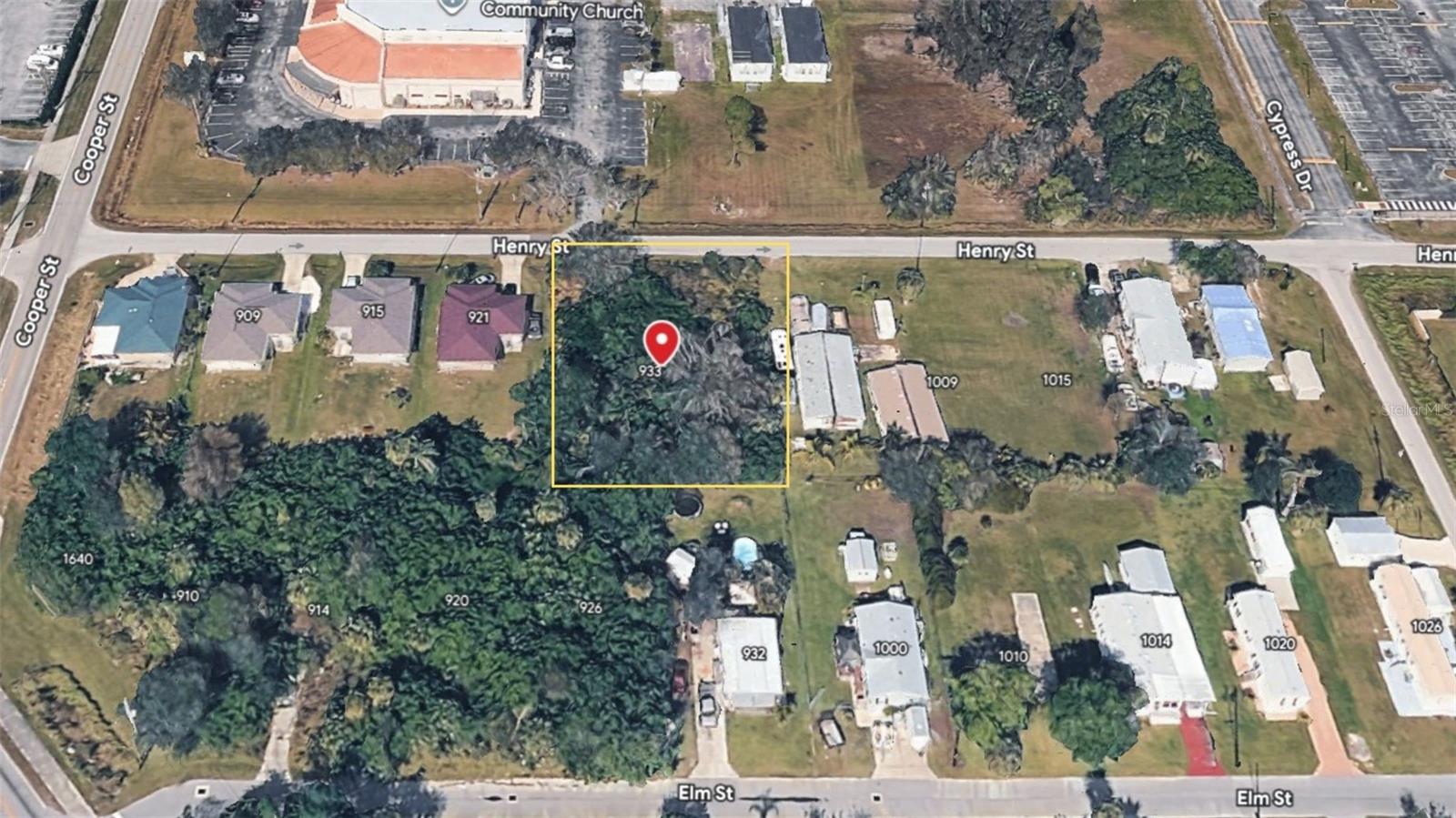 933 Henry St, FL