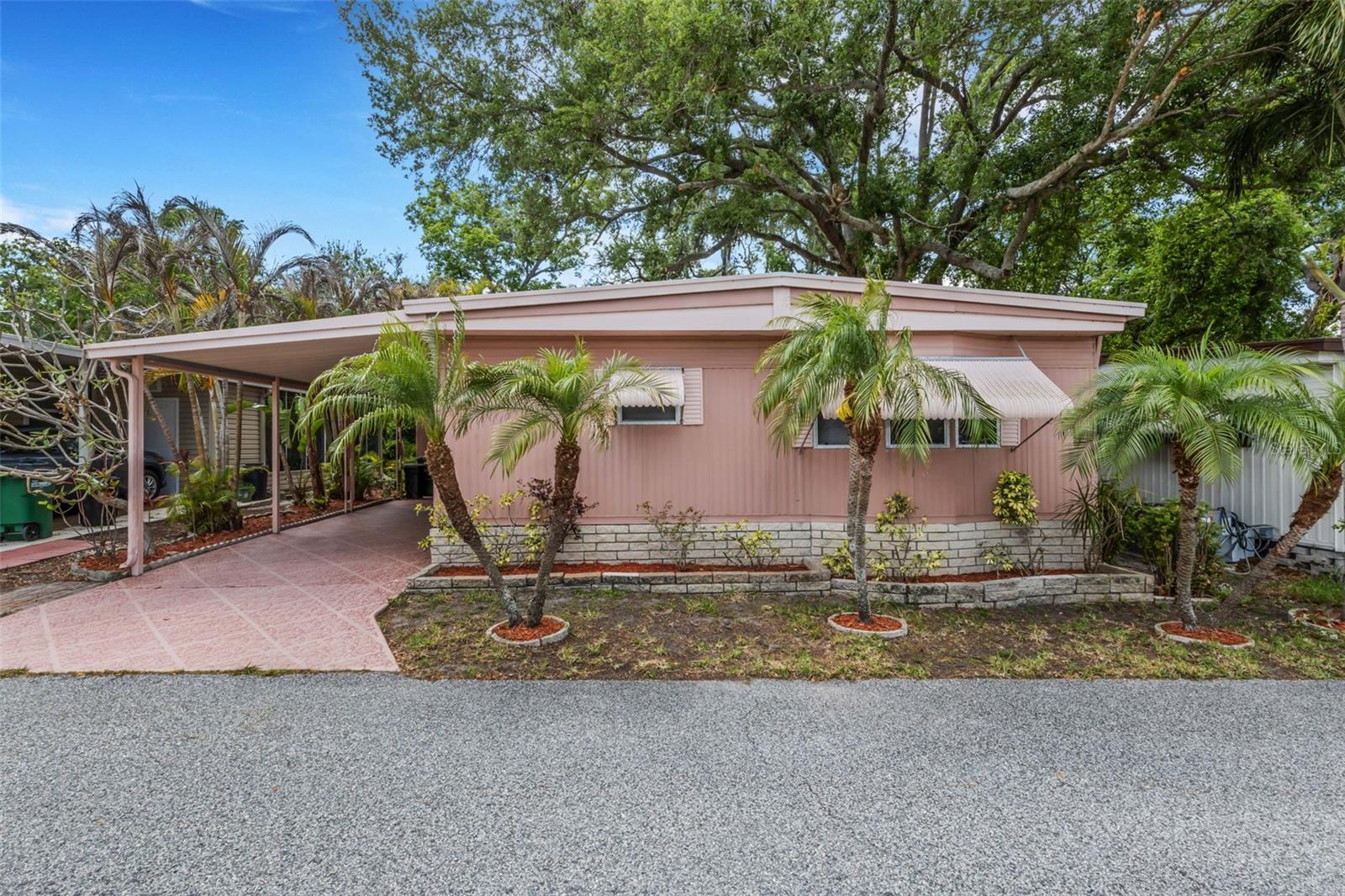 98 Cedar Elm Drive, FL