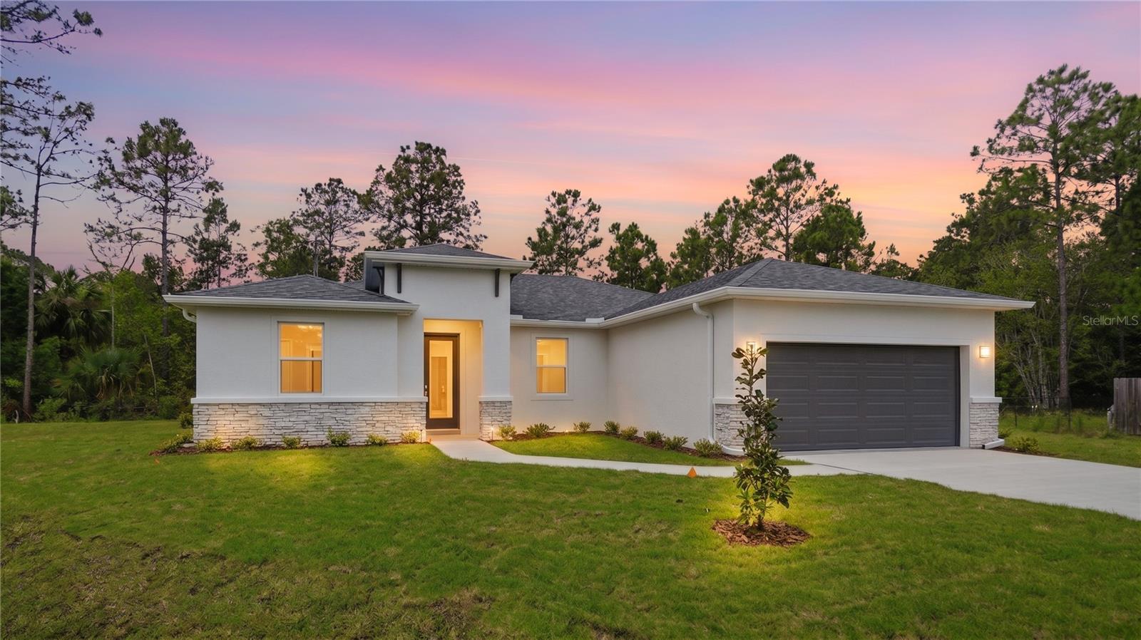 17 Sleigh Bell Pl, FL