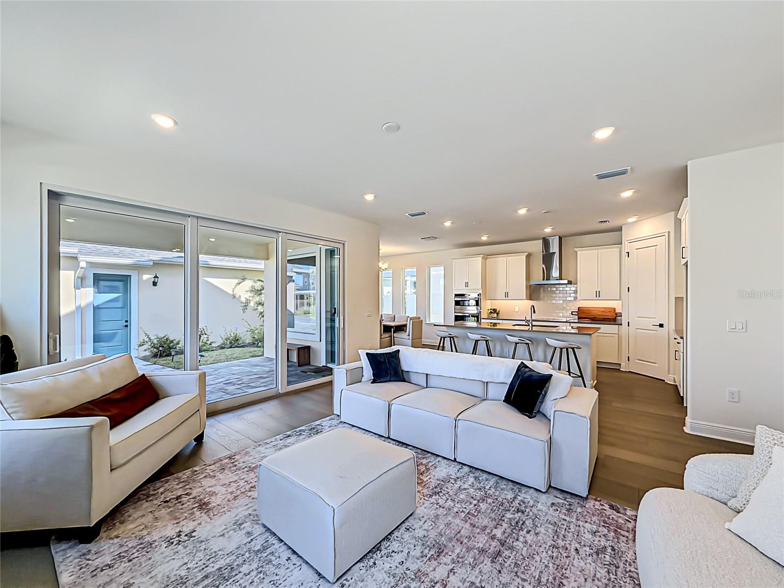 9985 Gobat Alley, FL