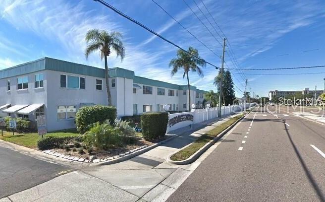 5267 81st St N #5, FL
