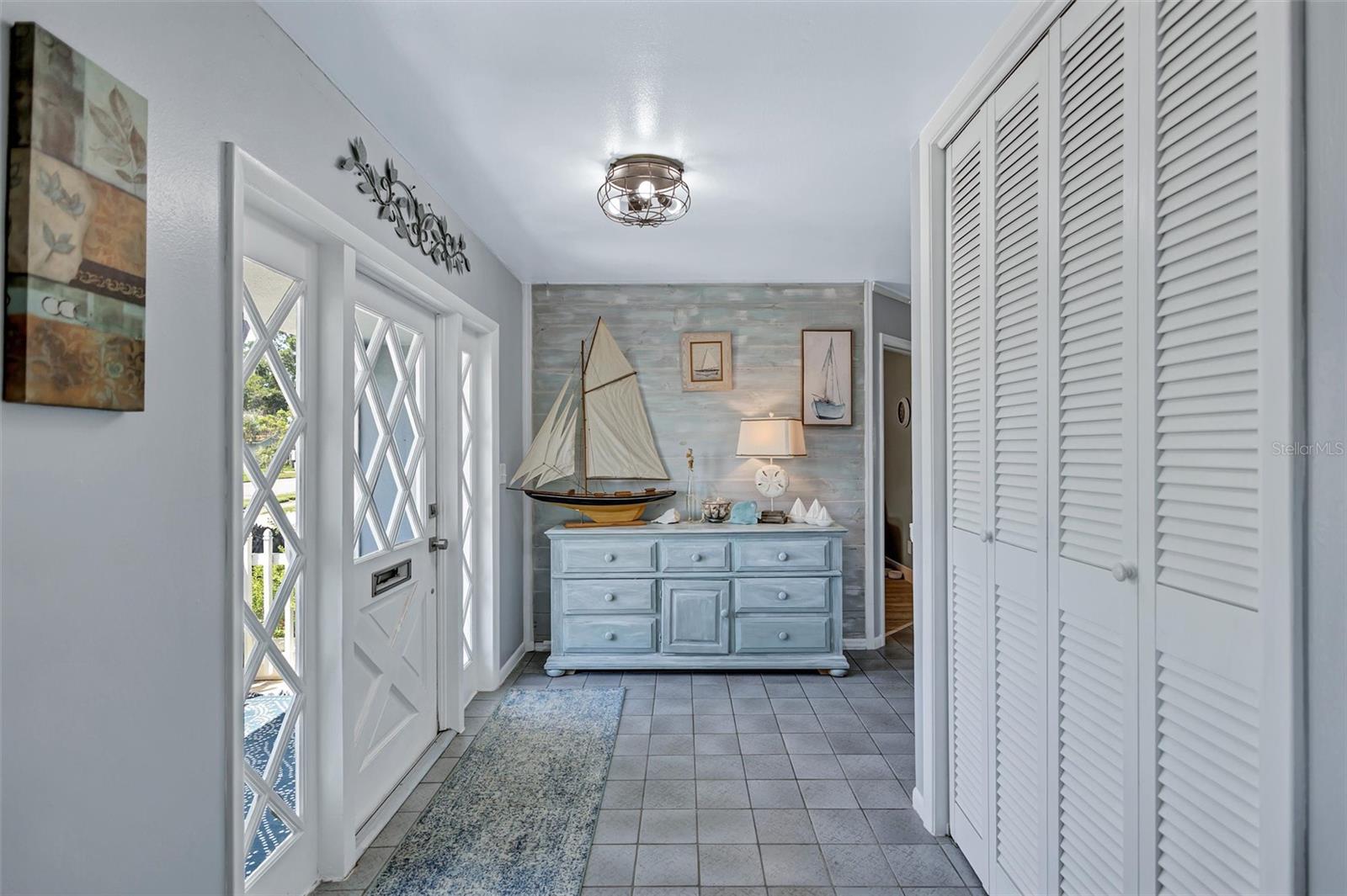 563 Lewis Boulevard, FL