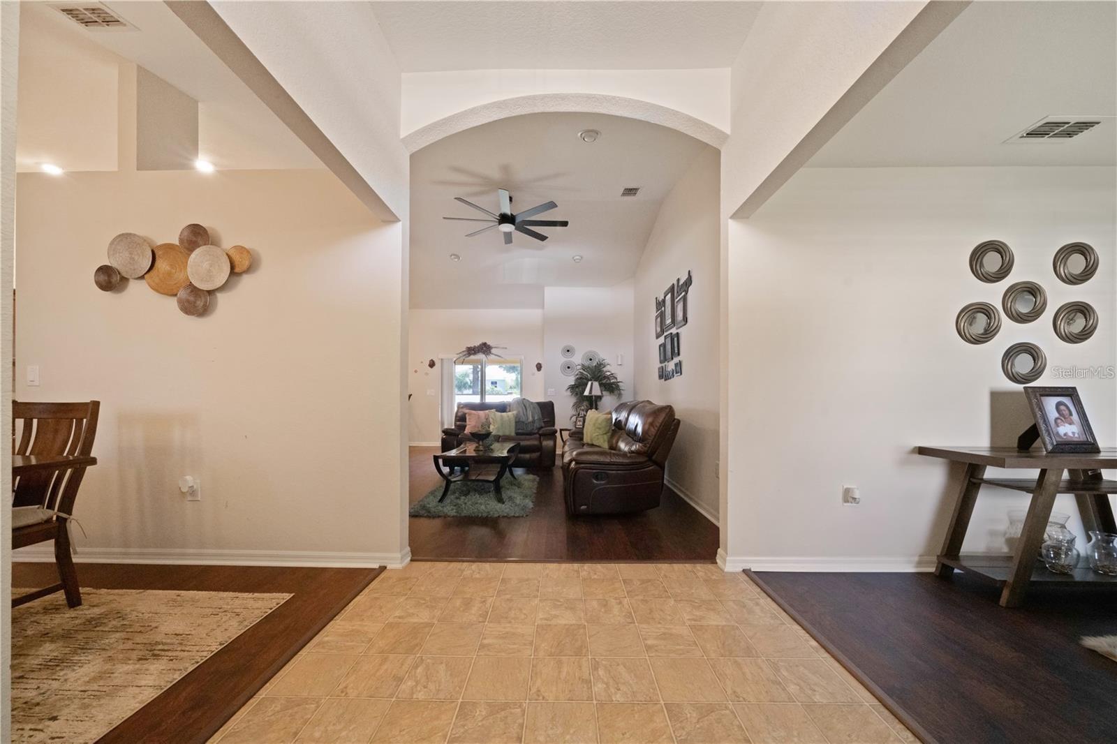 6518 Crescent Loop, FL