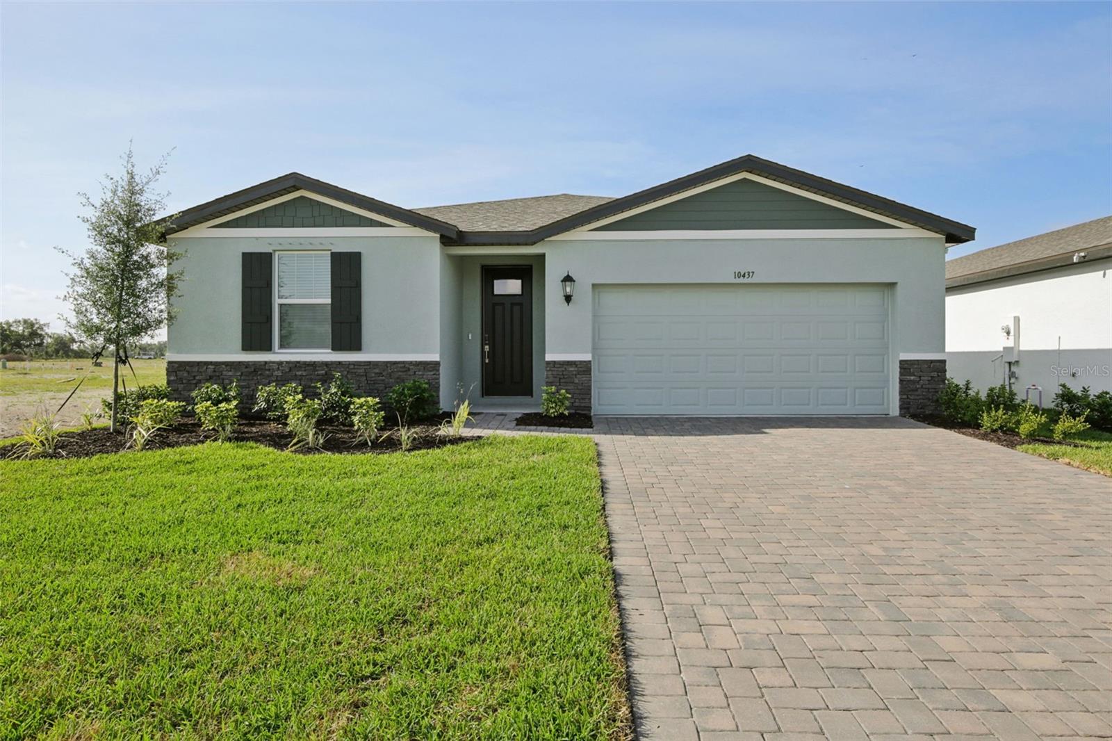 10437 Abundance Grove Way, FL