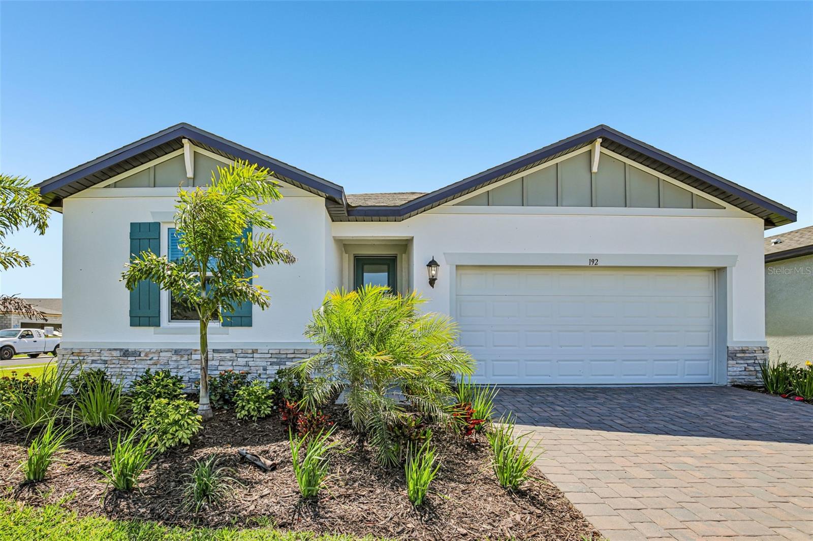 192 Shady Edge Loop, FL