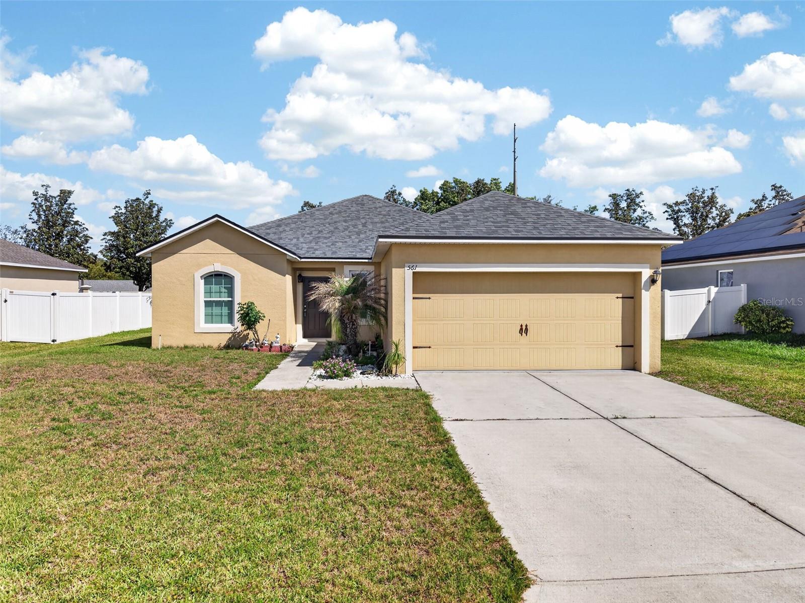 561 Lake Cummings Way, FL