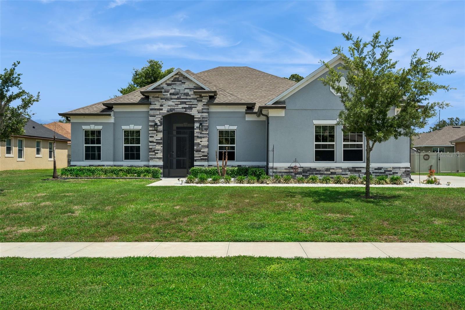 714 Oaks Shores Road, FL