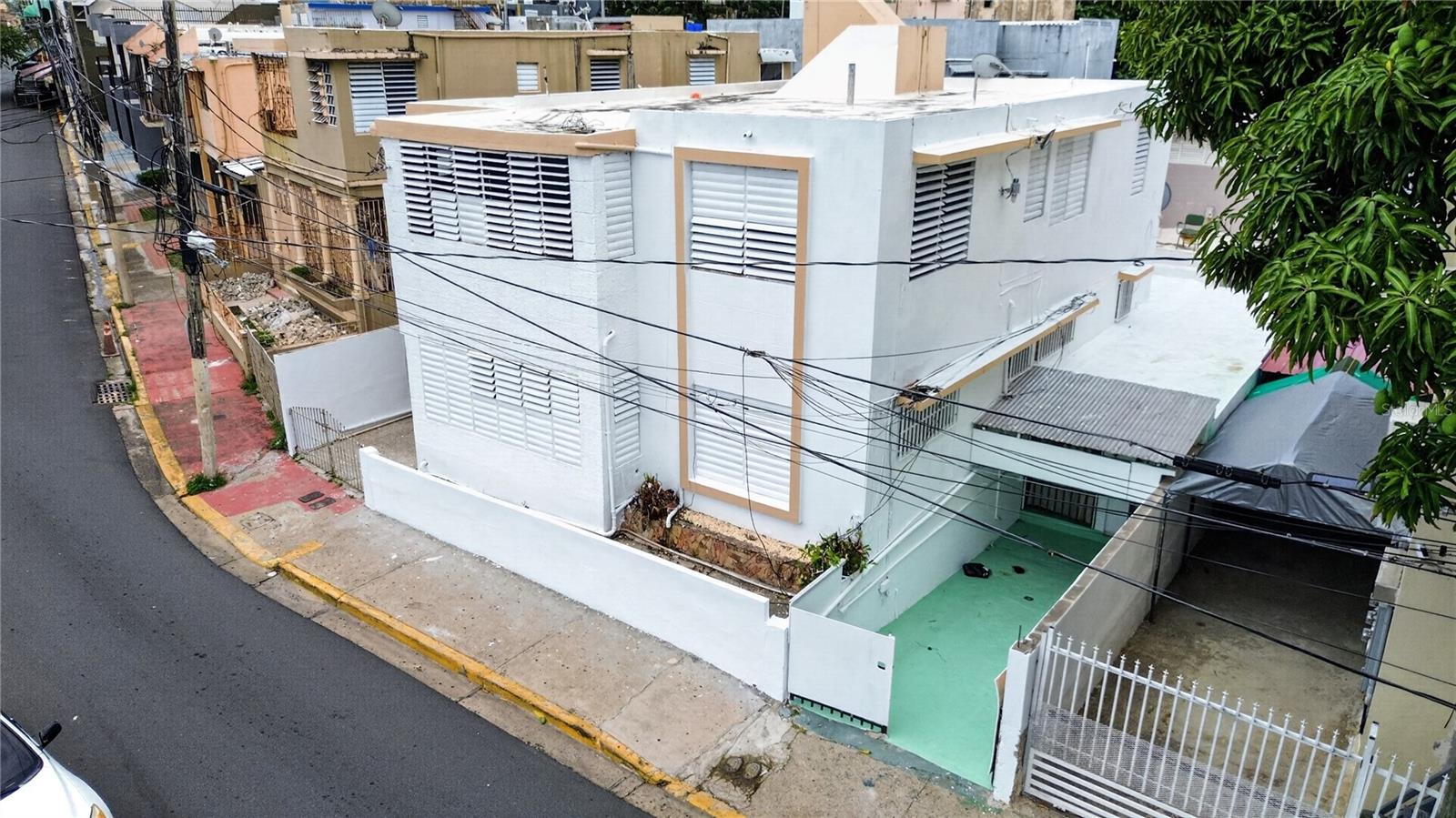 162 La Placita De Santurce, Dos Hermanos, PR