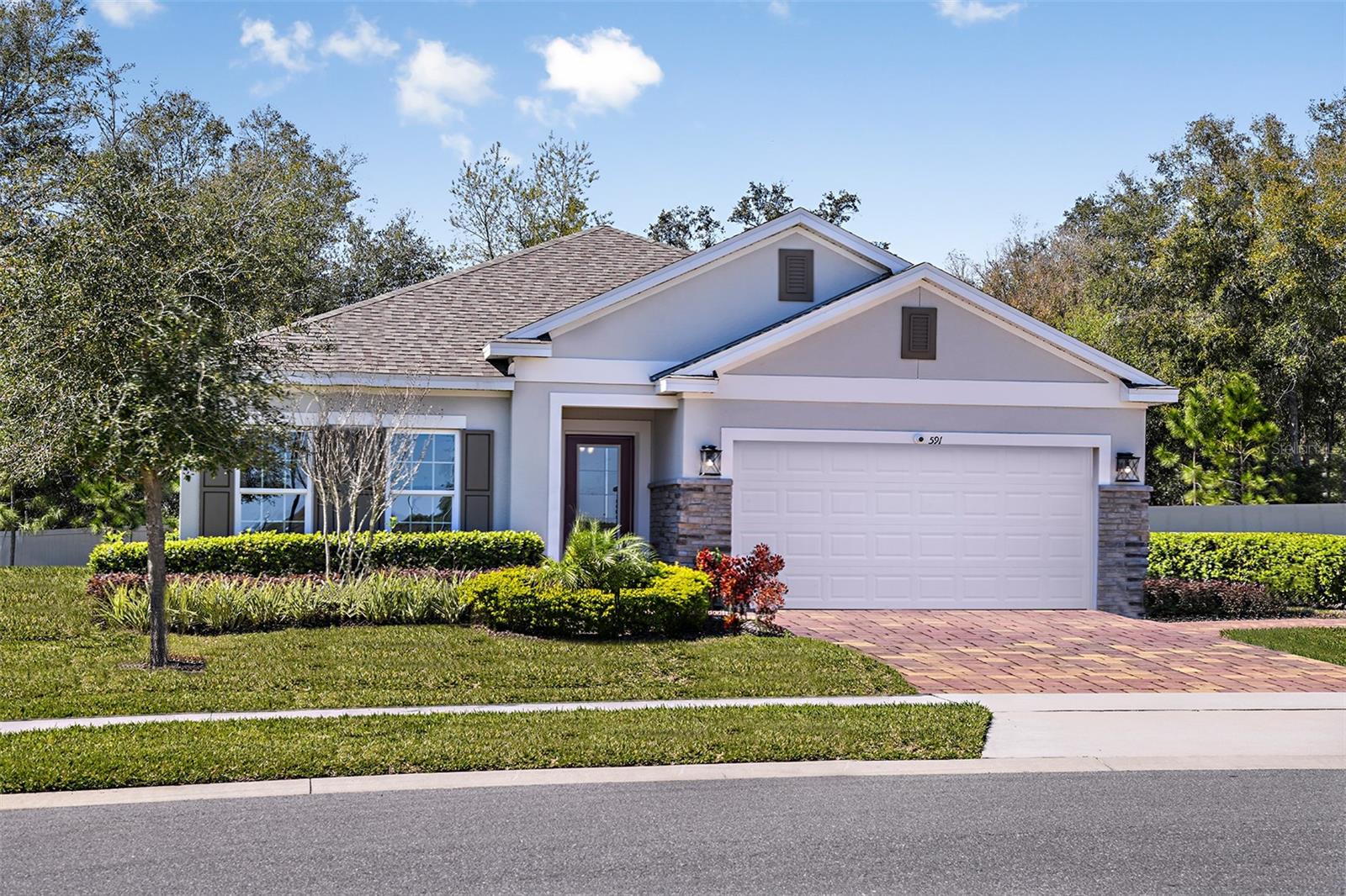 591 Darshire Ave, FL