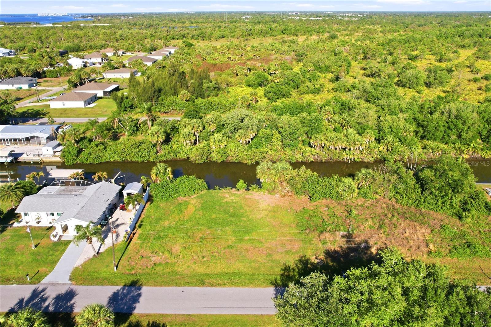 3383 Desoto Dr, FL