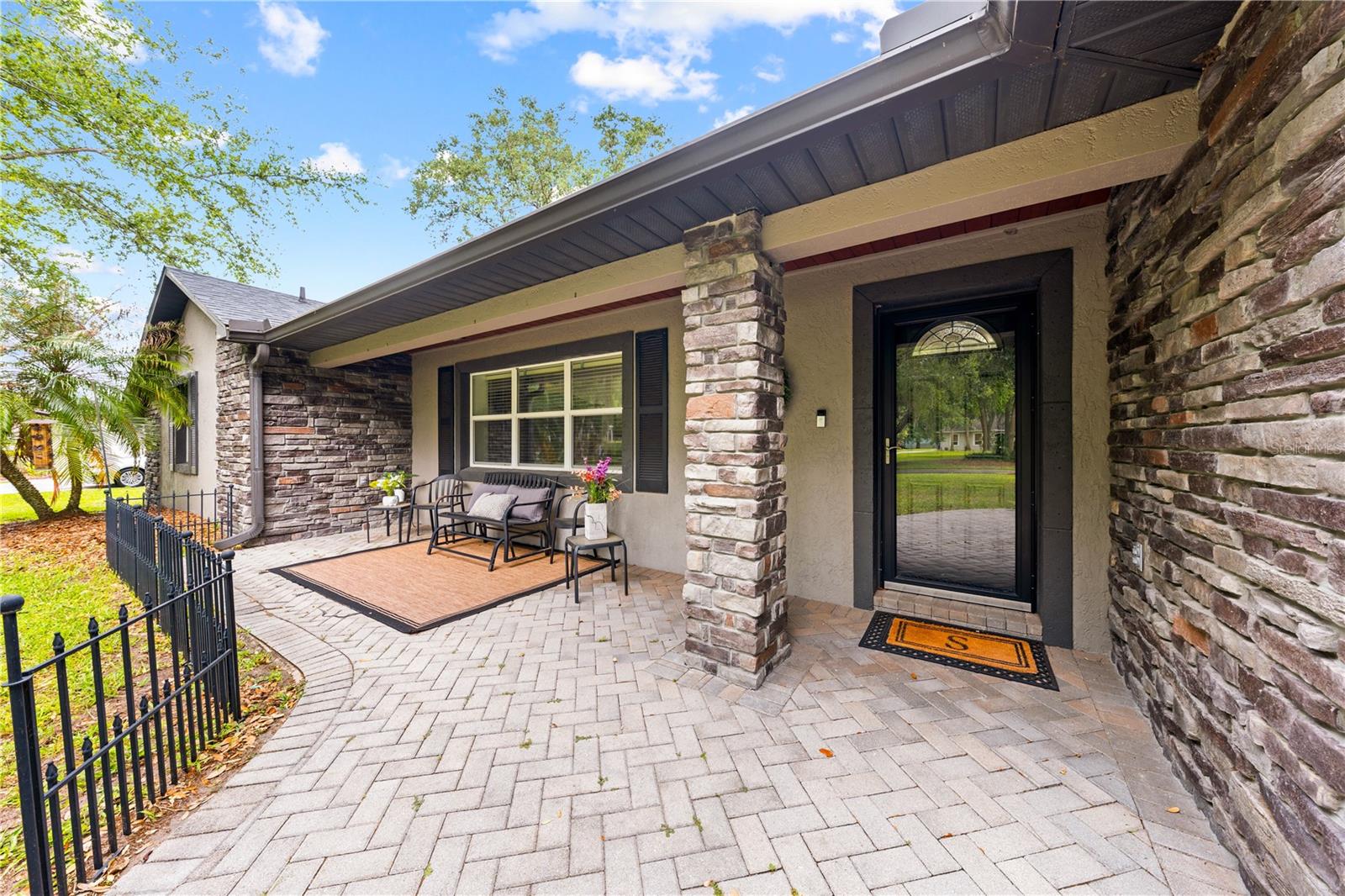 2094 Camelot Boulevard, FL