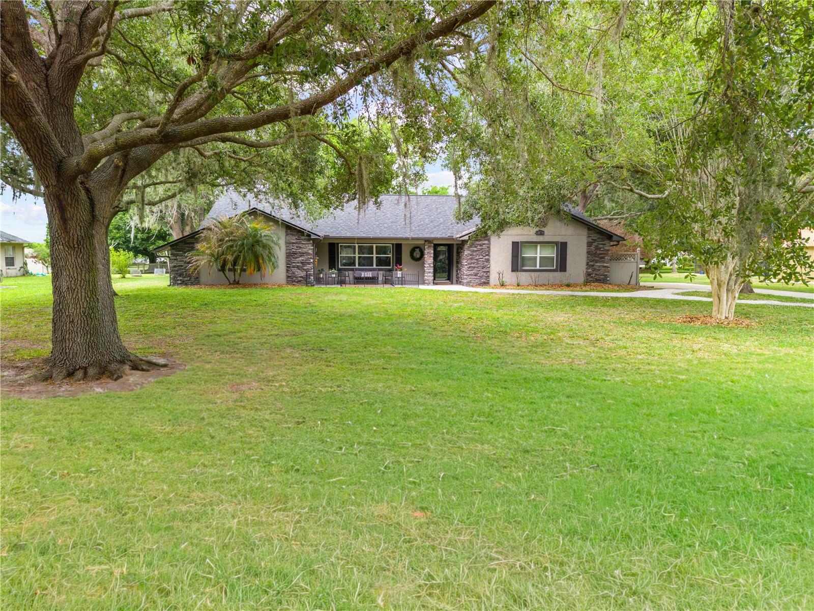 2094 Camelot Boulevard, FL
