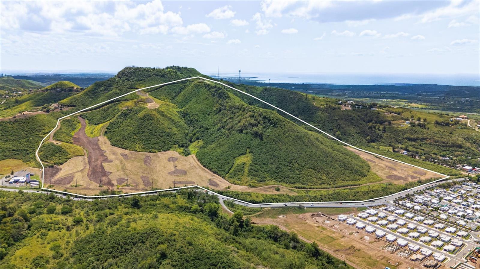 Pr-153 Km 10.7 Bo. Rio Jueyes, PR