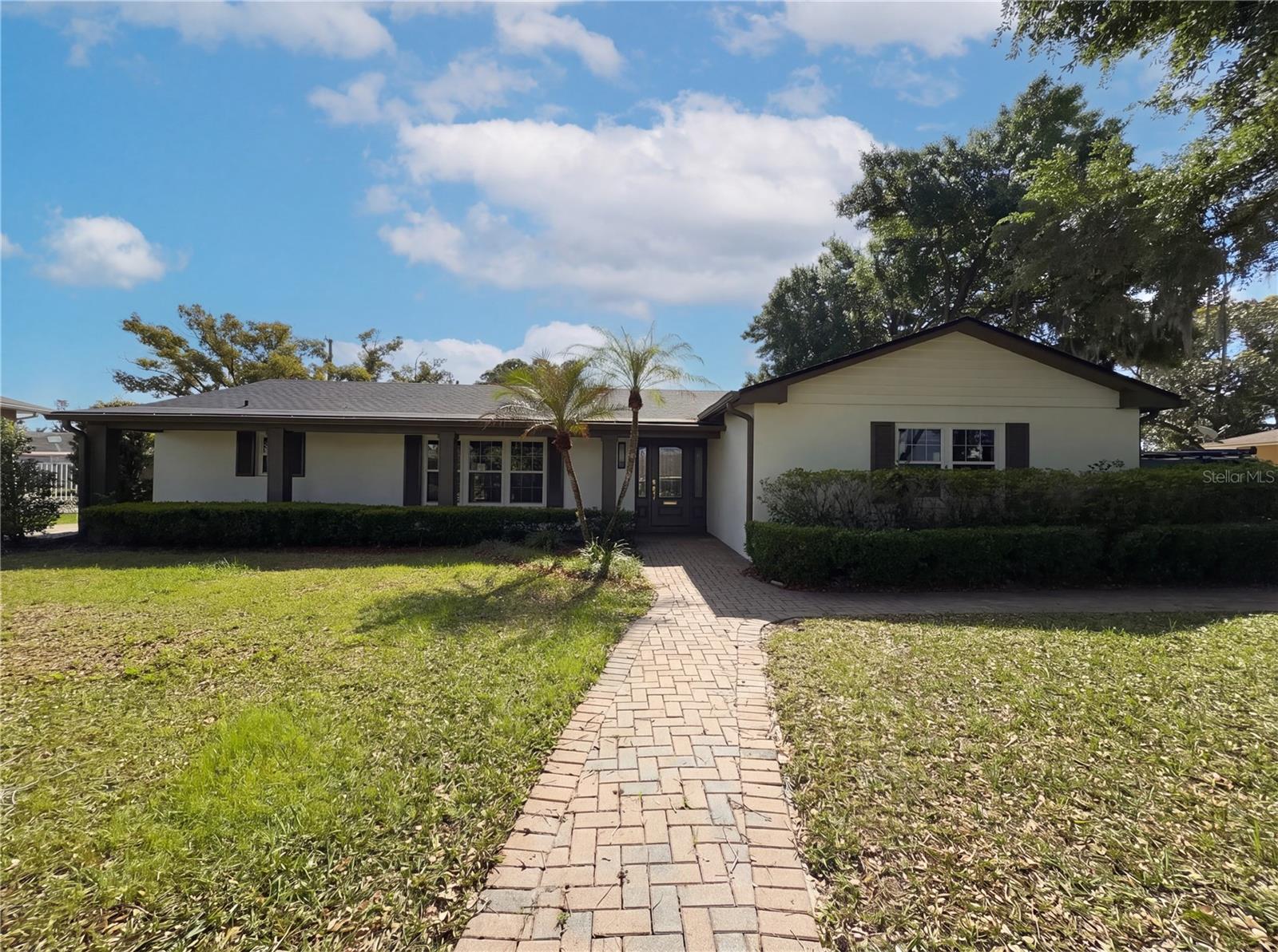 51 Oakleigh Lane, FL