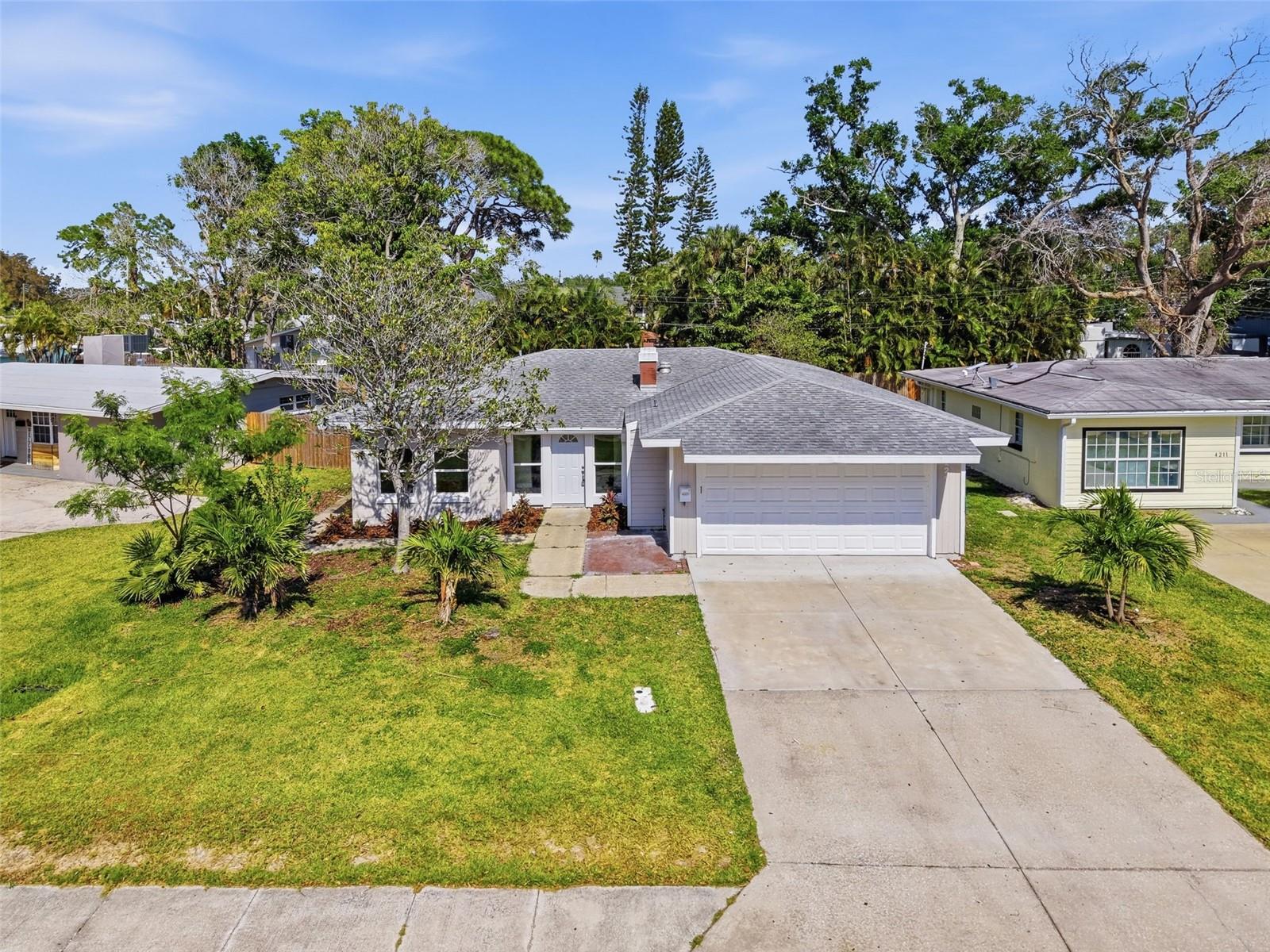 4221 Shore Acres Blvd Ne, FL