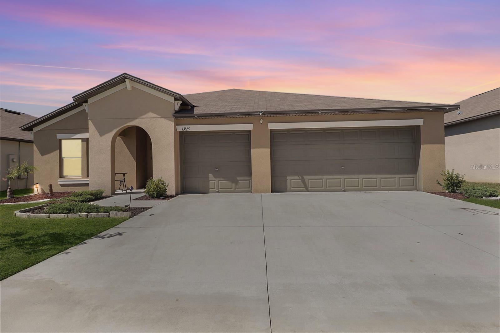 13525 Willow Bluestar Loop, FL