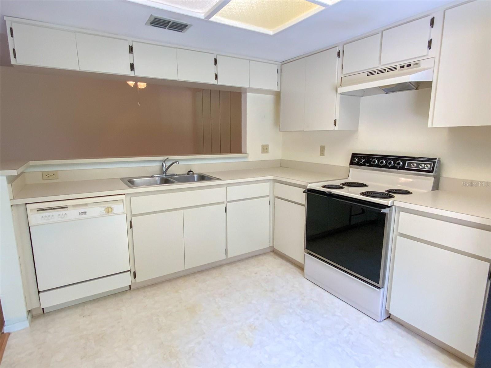 1125 Montrose Place, FL